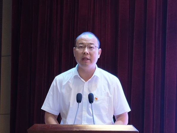 【视频】第十一届中原智库论坛 兰考县委书记蔡松涛作大会报告：《传承三鼓劲、践行三起来》